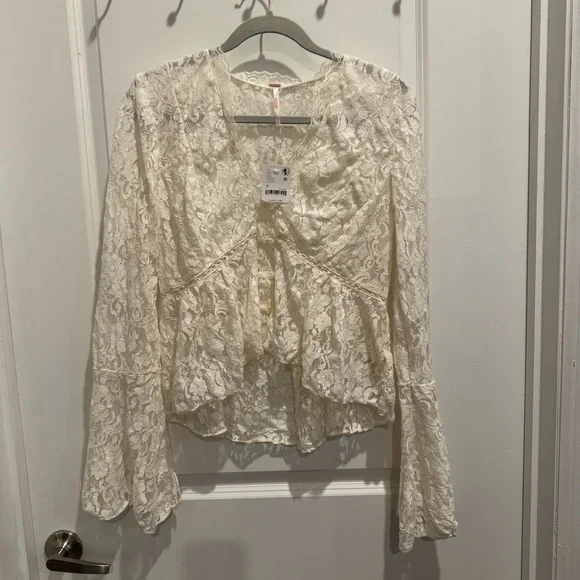 NWT - Free People Whispering Love Lace Peplum Blouse - Tofu - Picture 4 of 4